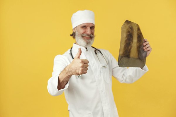 Comment sélectionner une canne de marche adaptée pour un senior ?