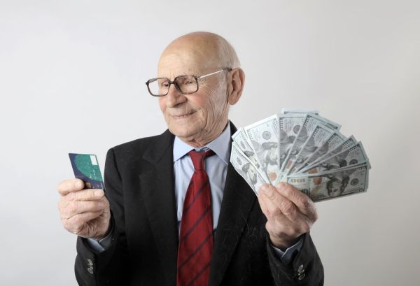 Comment les seniors peuvent-ils gérer leur budget à la retraite ?